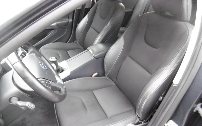 Volvo V60 cena 38900 przebieg: 274213, rok produkcji 2015 z Nowe Warpno małe 781